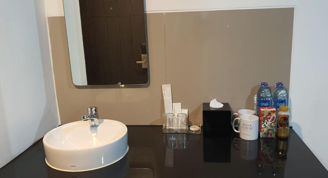 Nemuru Hotel Ciputat Pondokcabe Hilir 외부 사진